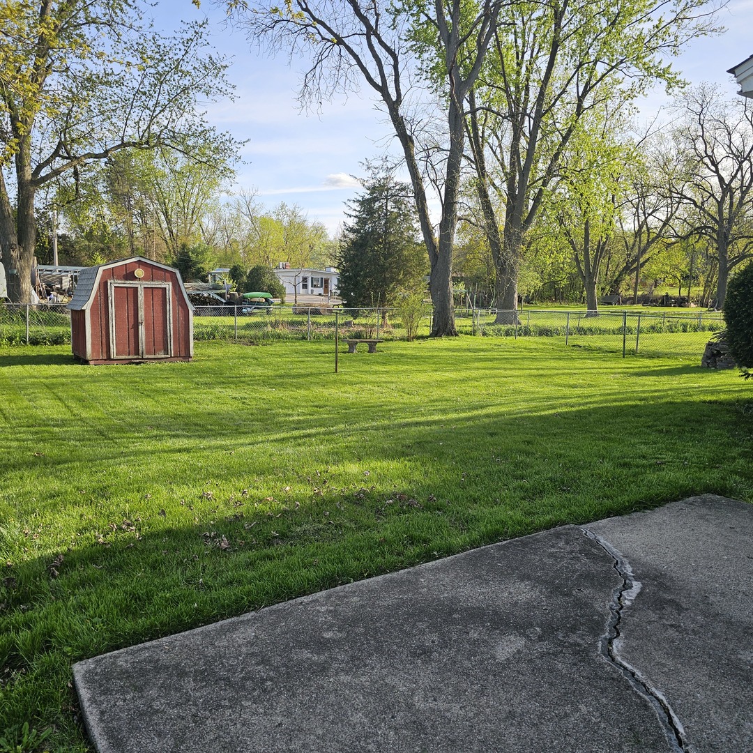 6 Johnson Street East Dundee, IL 60118 - Photo 3 of 22