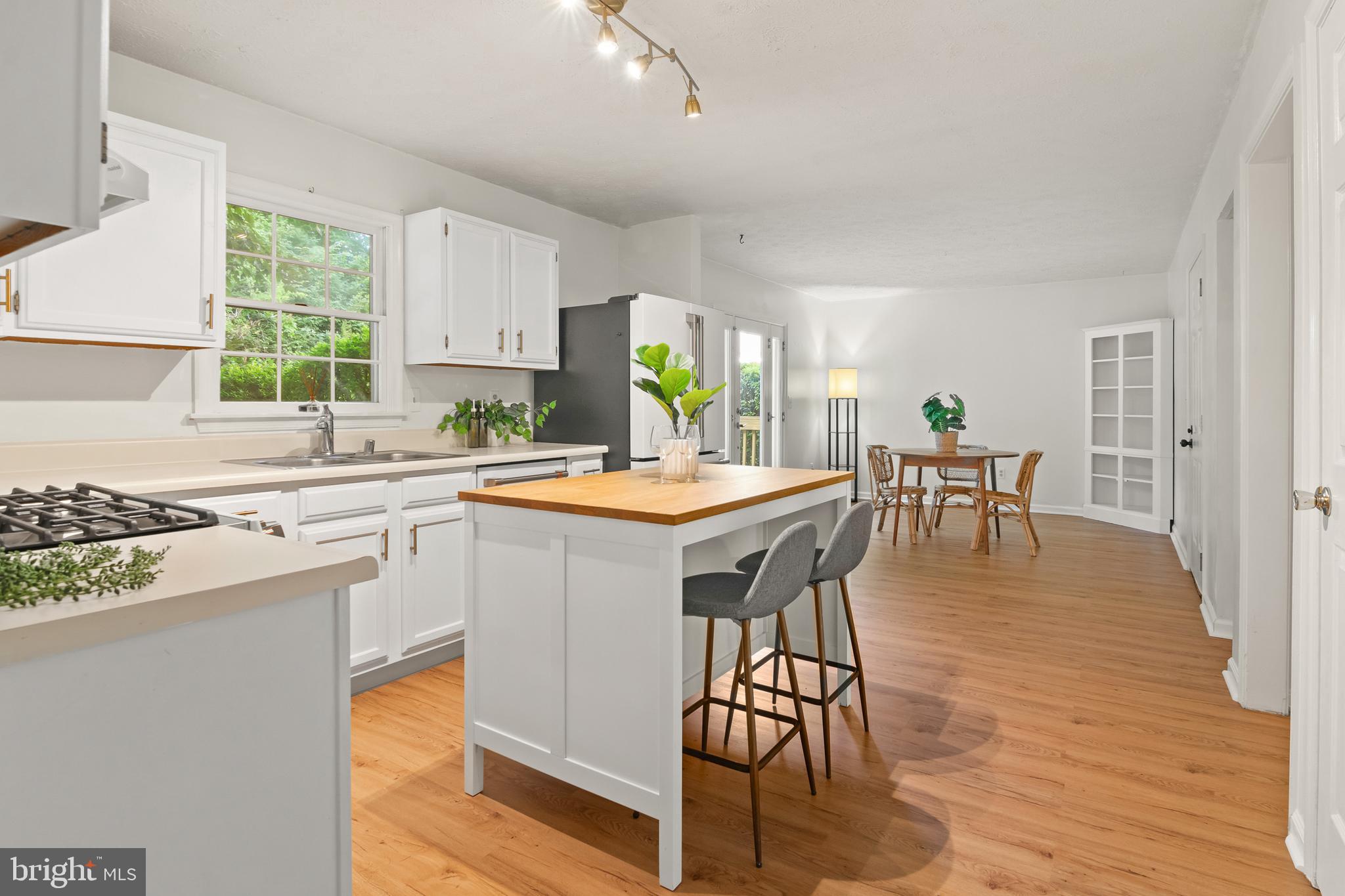 354 Point To Point Road Bel Air, MD 21015 - Photo 10 of 59 Kitchen w/ Island