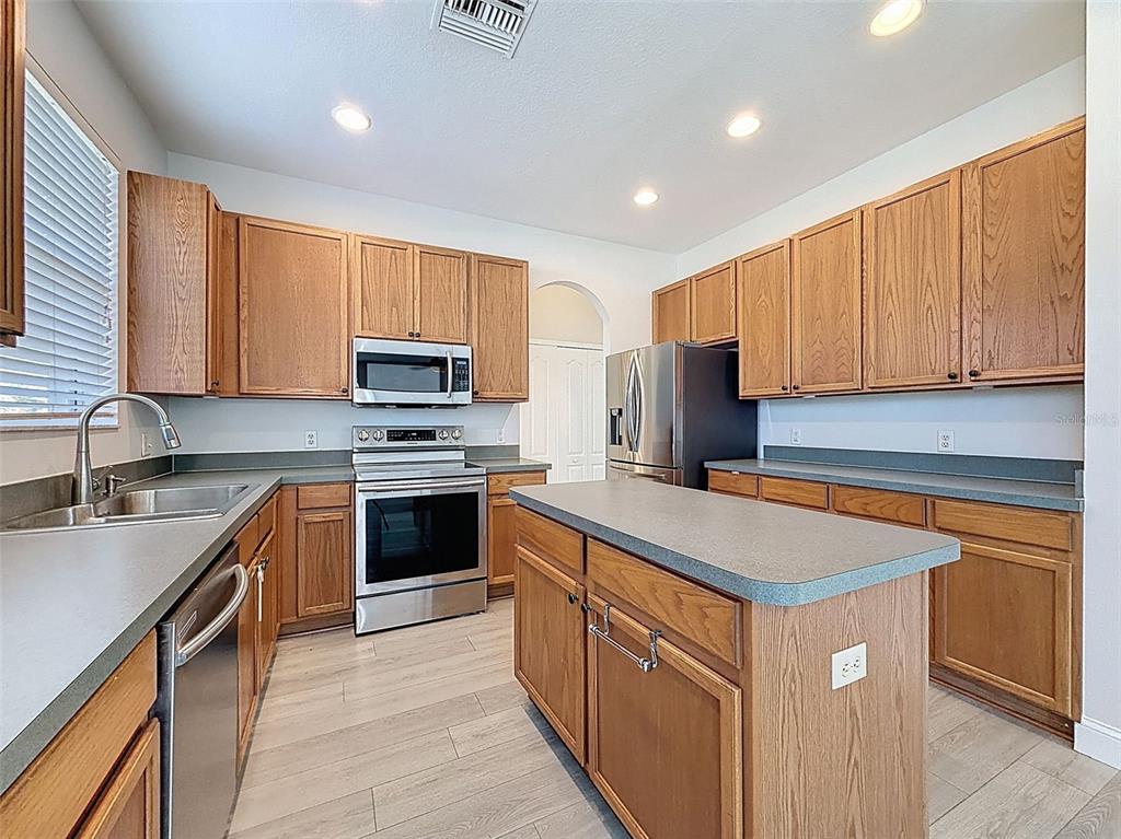 3311 Sisal Loop Wesley Chapel, FL 33544 - Photo 14 of 85