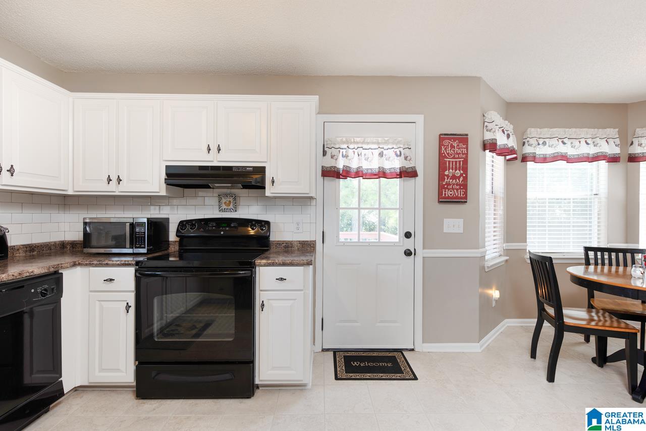 132 Pebble Drive Alabaster, AL 35007 - Photo 11 of 38