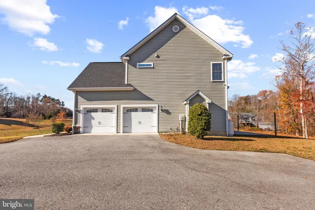 $650,000 | 15935 Brackenburn Court, Hughesville, MD 20637