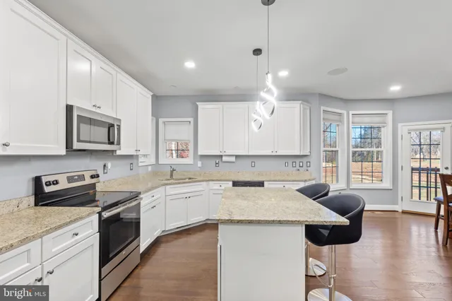 $650,000 | 15935 Brackenburn Court, Hughesville, MD 20637