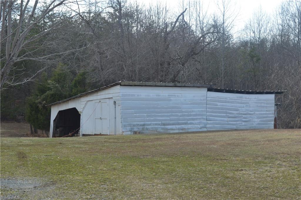 184 State Line Road Stoneville, NC 27048 - Photo 4 of 19 Gallery Image 4
