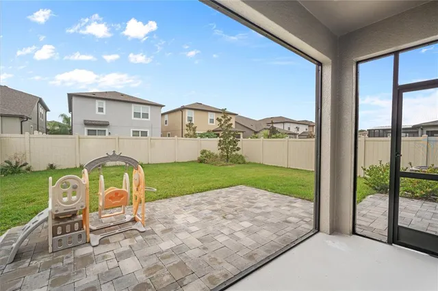 a view of outdoor space yard and balcony