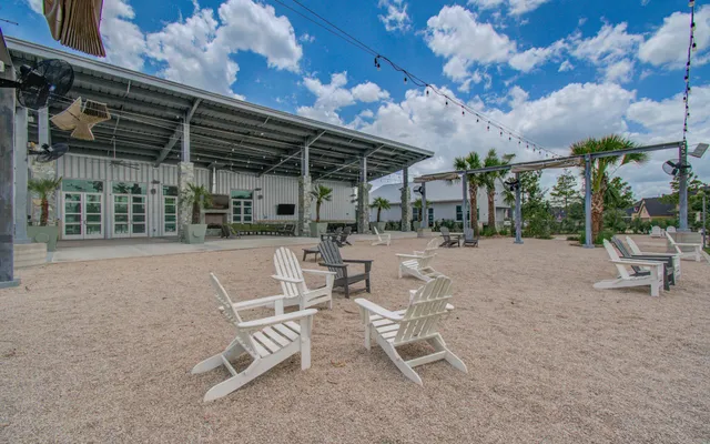 $549,999 | 10202 South Goshawk Trail, Conroe, TX 77385