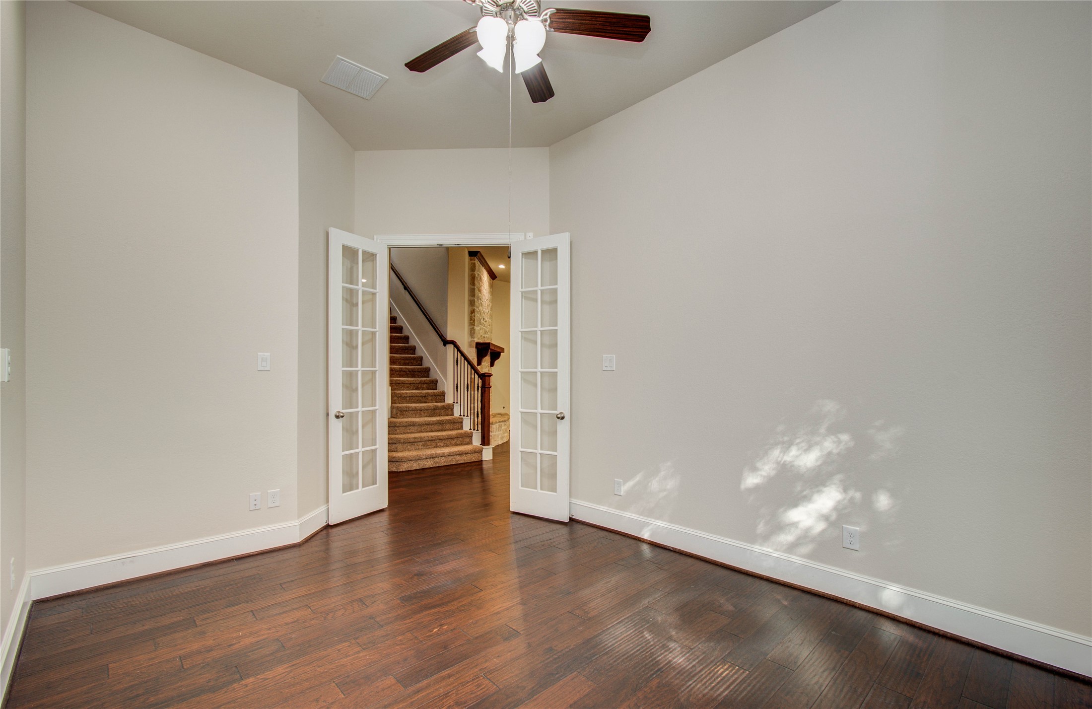 10202 South Goshawk Trail Conroe, TX 77385 - Photo 7 of 50 Large office allows multiple use of space.