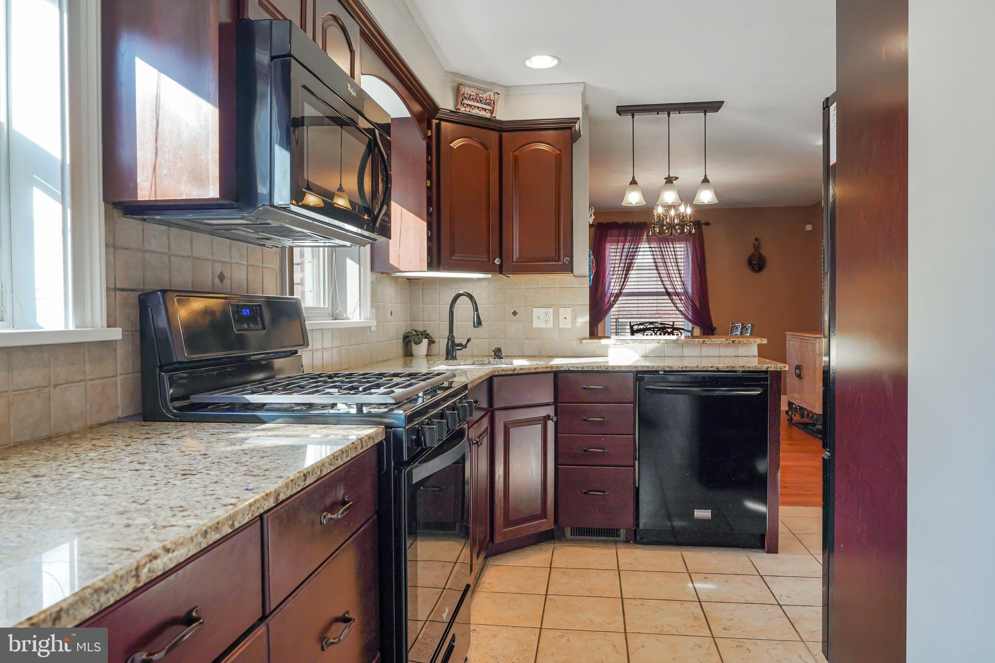 76 Warrior Road Drexel Hill, PA 19026 - Photo 16 of 47