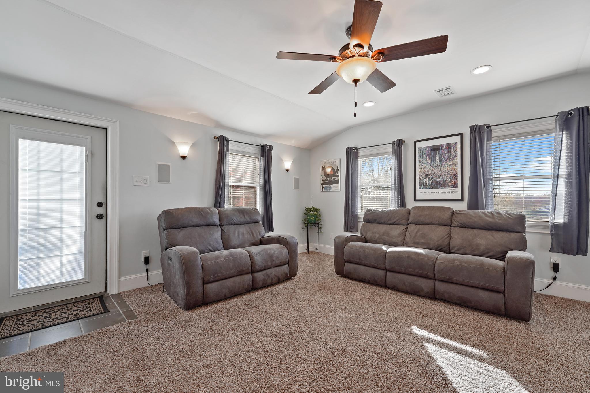 76 Warrior Road Drexel Hill, PA 19026 - Photo 21 of 47