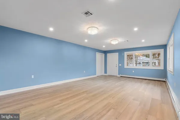 $367,500 | 86 San Carlos Street, Toms River, NJ 08757