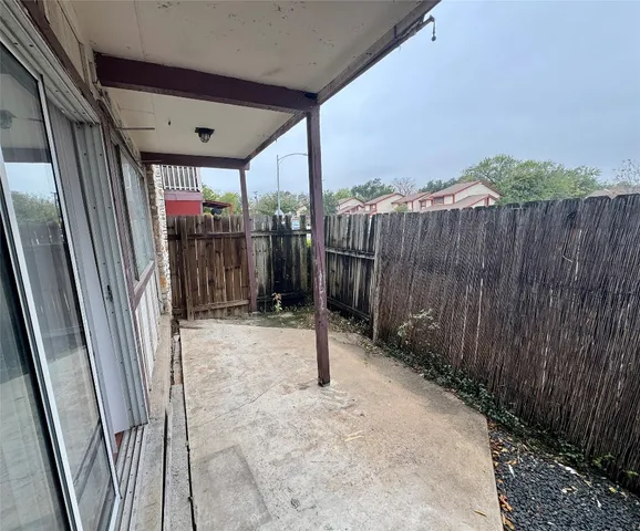 $995 | 8905 Parkfield Drive, Unit 101, Austin, TX 78758