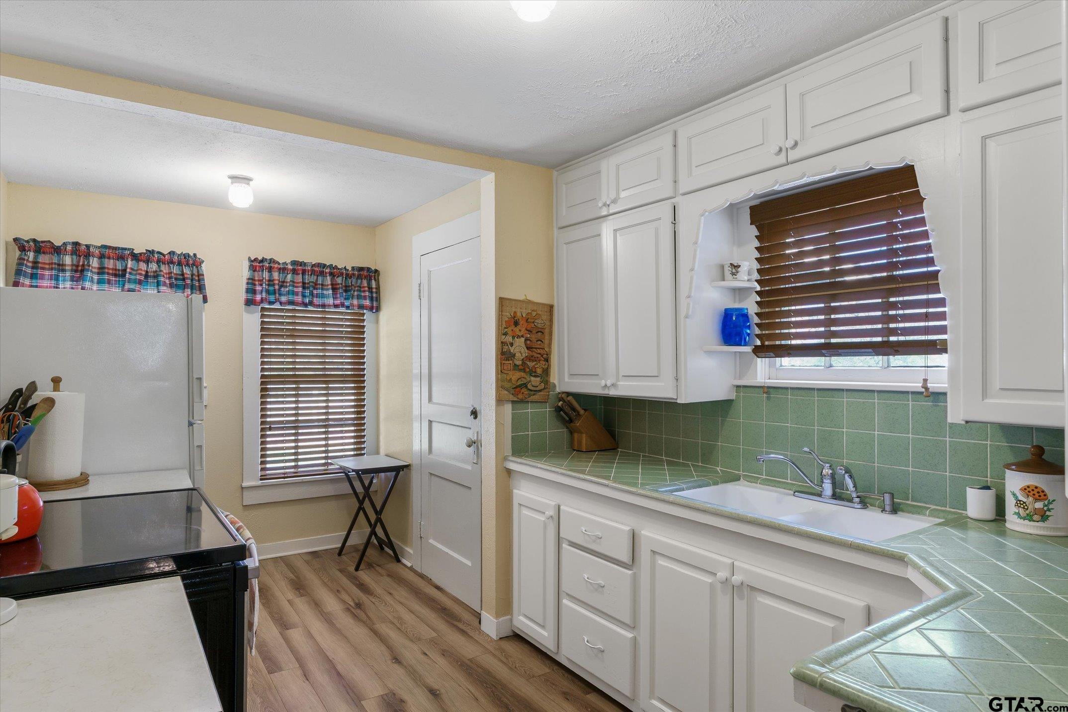 14740 Fm 1255 Canton, TX 75103 - Photo 34 of 40 a kitchen that has a sink and a window in it