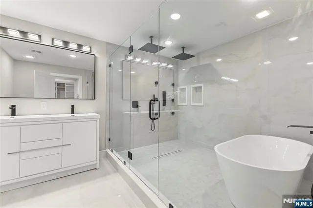 $1,699,000 | 765 7th Avenue, River Edge, NJ 07661