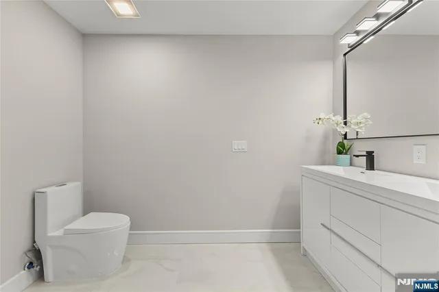 $1,699,000 | 765 7th Avenue, River Edge, NJ 07661