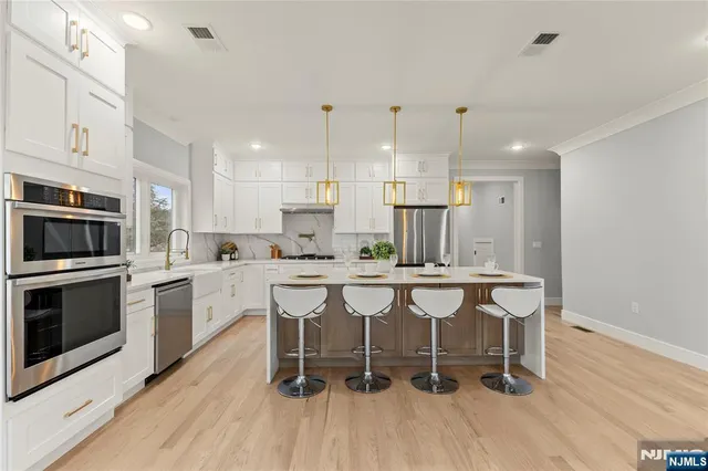 $1,699,000 | 765 7th Avenue, River Edge, NJ 07661