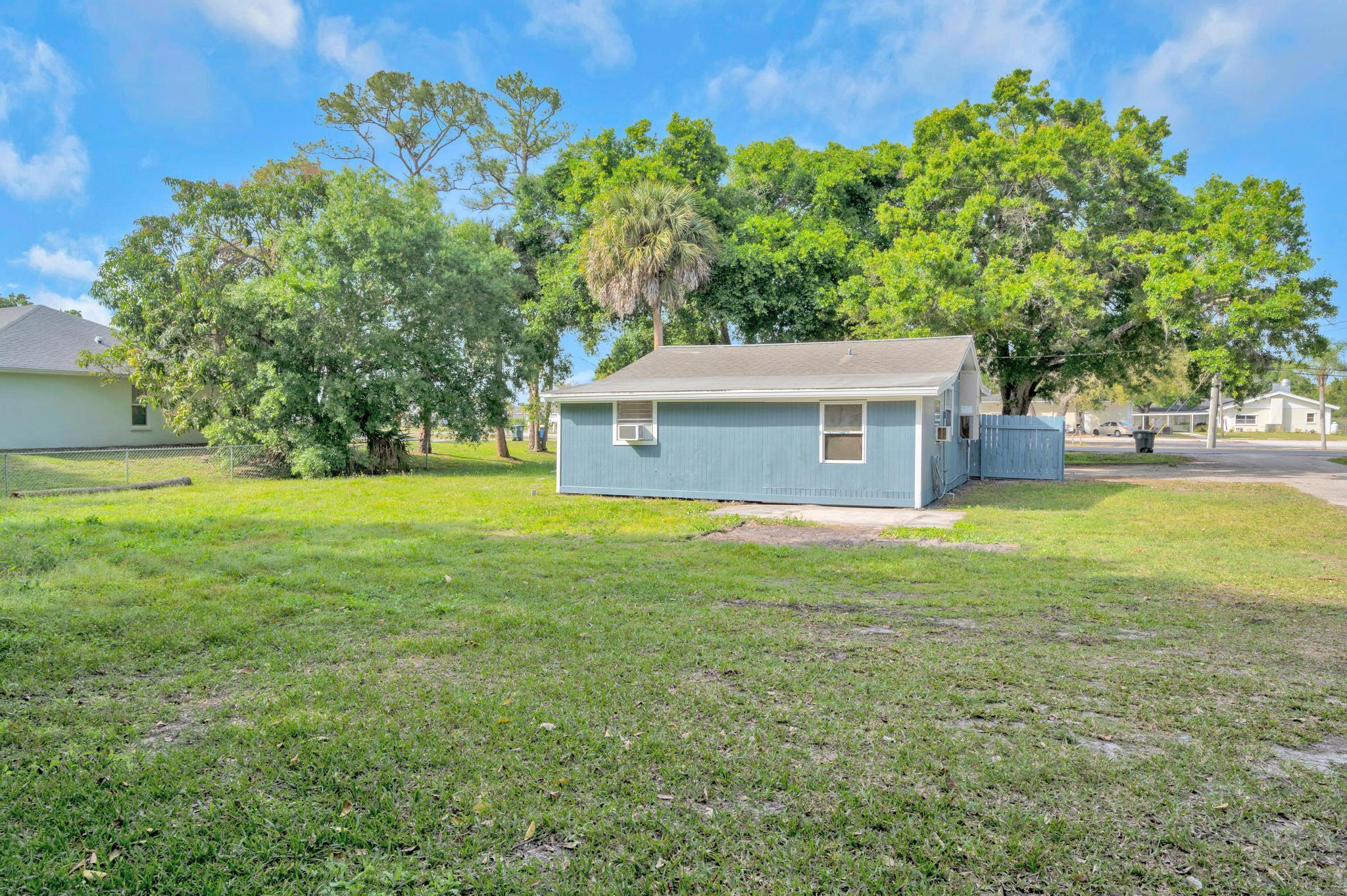 4851 Kirby Loop Road, Unit A Fort Pierce, FL 34981 - Photo 19 of 24 20240302031150736429000000-o