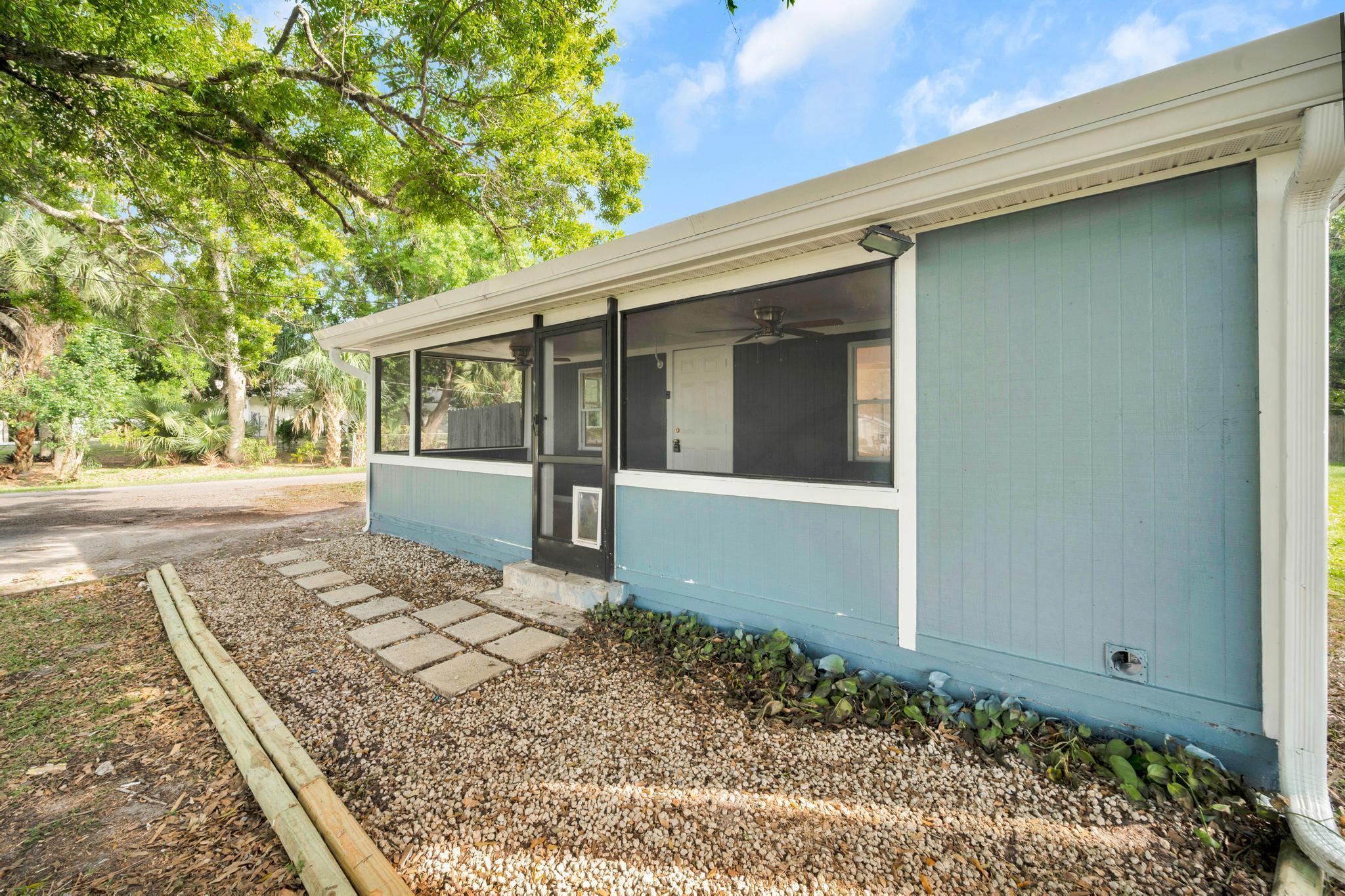 4851 Kirby Loop Road, Unit A Fort Pierce, FL 34981 - Photo 20 of 24 20240302031207254261000000-o