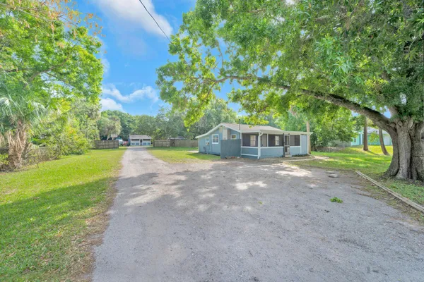$1,900 | 4851 Kirby Loop Road, Unit A, Fort Pierce, FL 34981