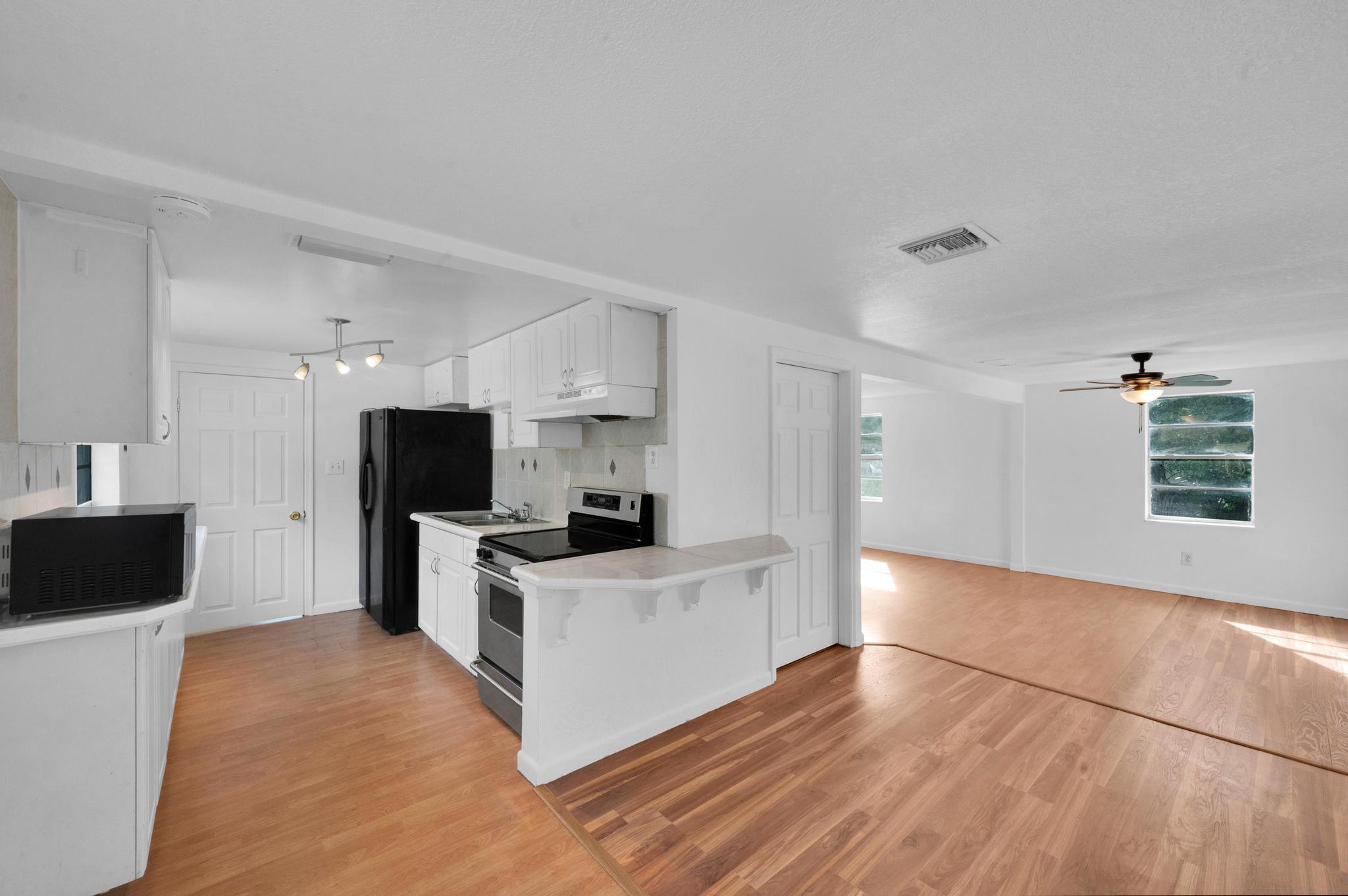 4851 Kirby Loop Road, Unit A Fort Pierce, FL 34981 - Photo 8 of 24 20240302031143688028000000-o