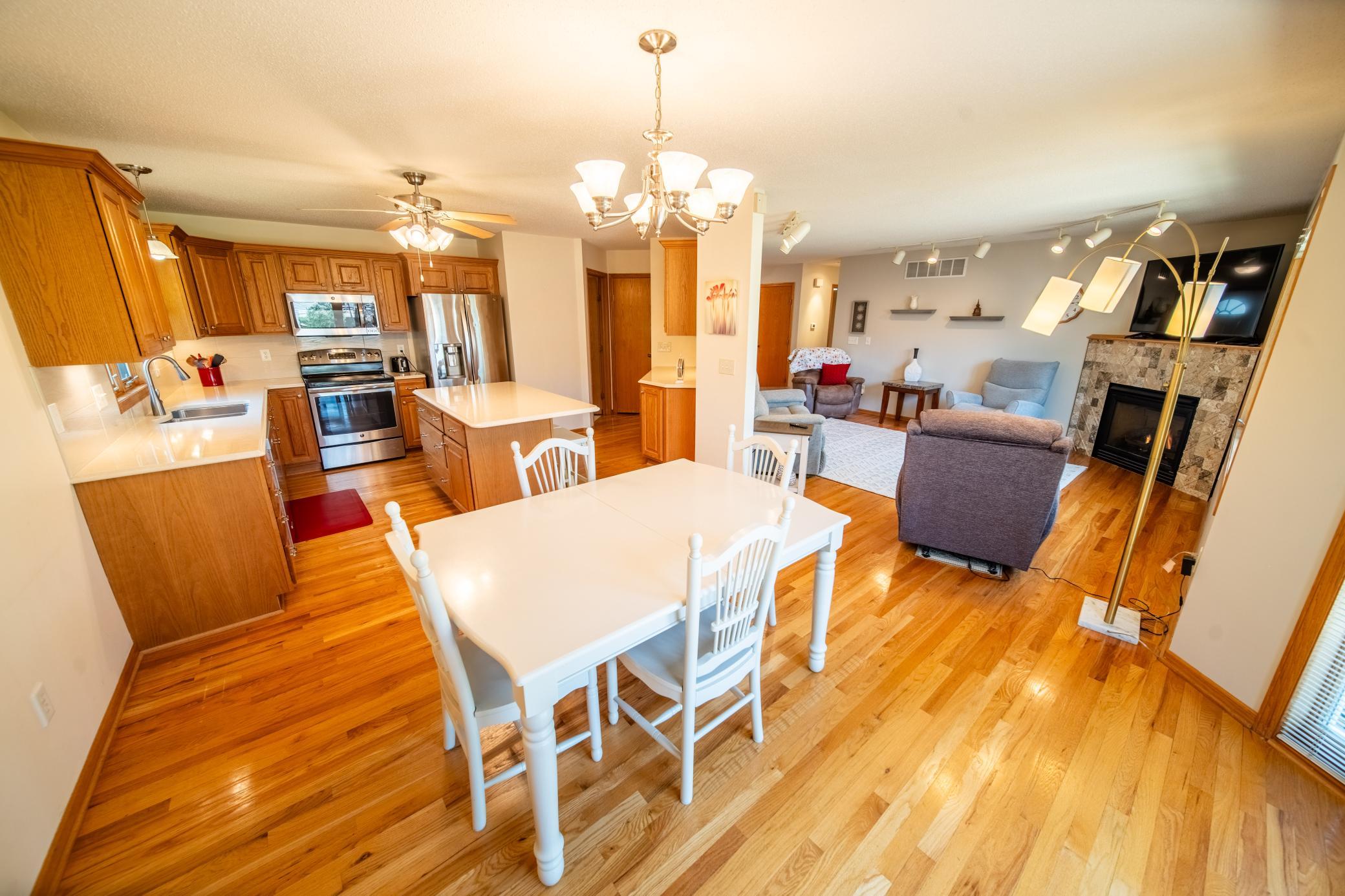 546 Lake Crest Lane Northwest Rochester, MN 55901 - Photo 7 of 54