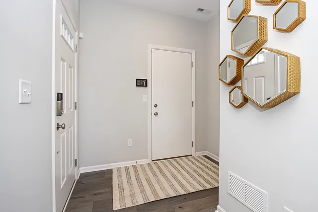 $431,640 | 403 Comstock Road, South Elgin, IL 60177