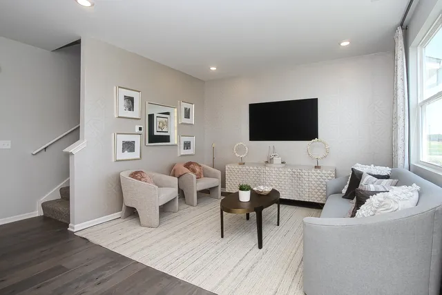 $431,640 | 403 Comstock Road, South Elgin, IL 60177