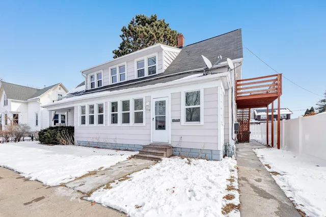$329,900 | 119 South Ontario Street, De Pere, WI 54115