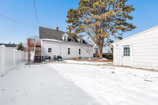 $329,900 | 119 South Ontario Street, De Pere, WI 54115