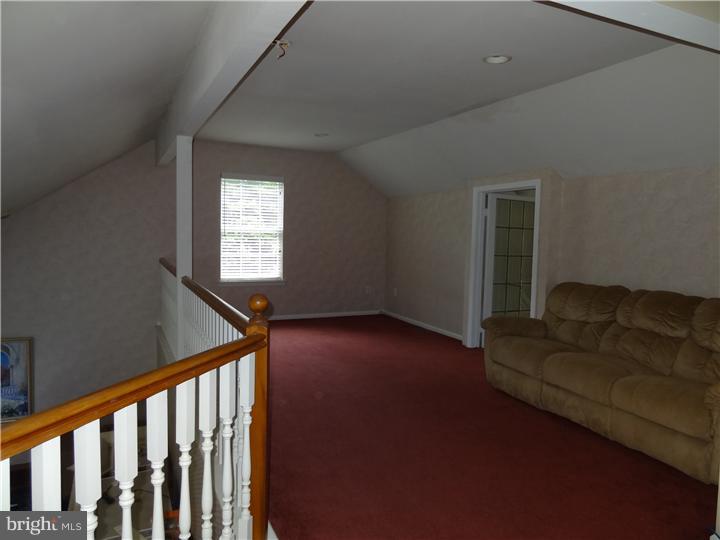 33 Old Farm Road Sicklerville, NJ 08081 - Photo 15 of 20 Loft