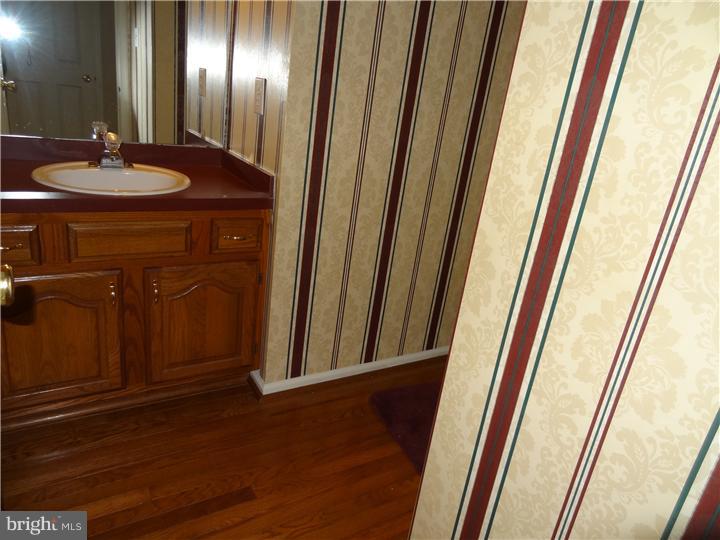 33 Old Farm Road Sicklerville, NJ 08081 - Photo 18 of 20 Half Bath