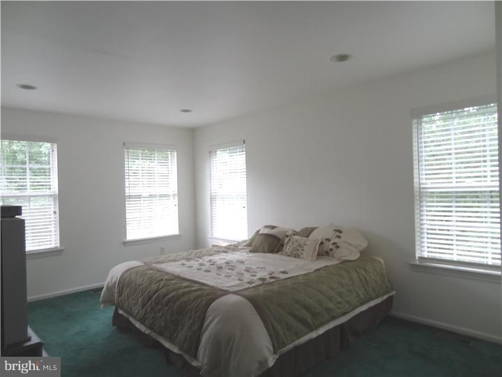 33 Old Farm Road Sicklerville, NJ 08081 - Photo 10 of 20 Master Bedroom