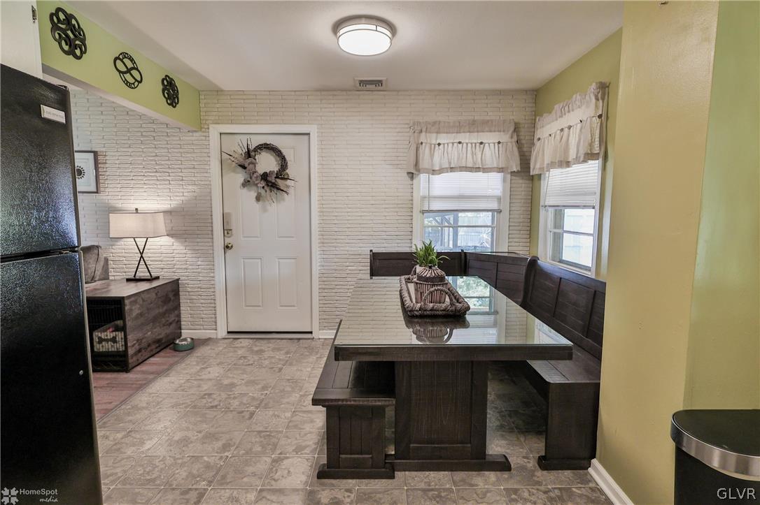 2953 Avon Road Bethlehem, PA 18017 - Photo 9 of 35 Gallery Image 9