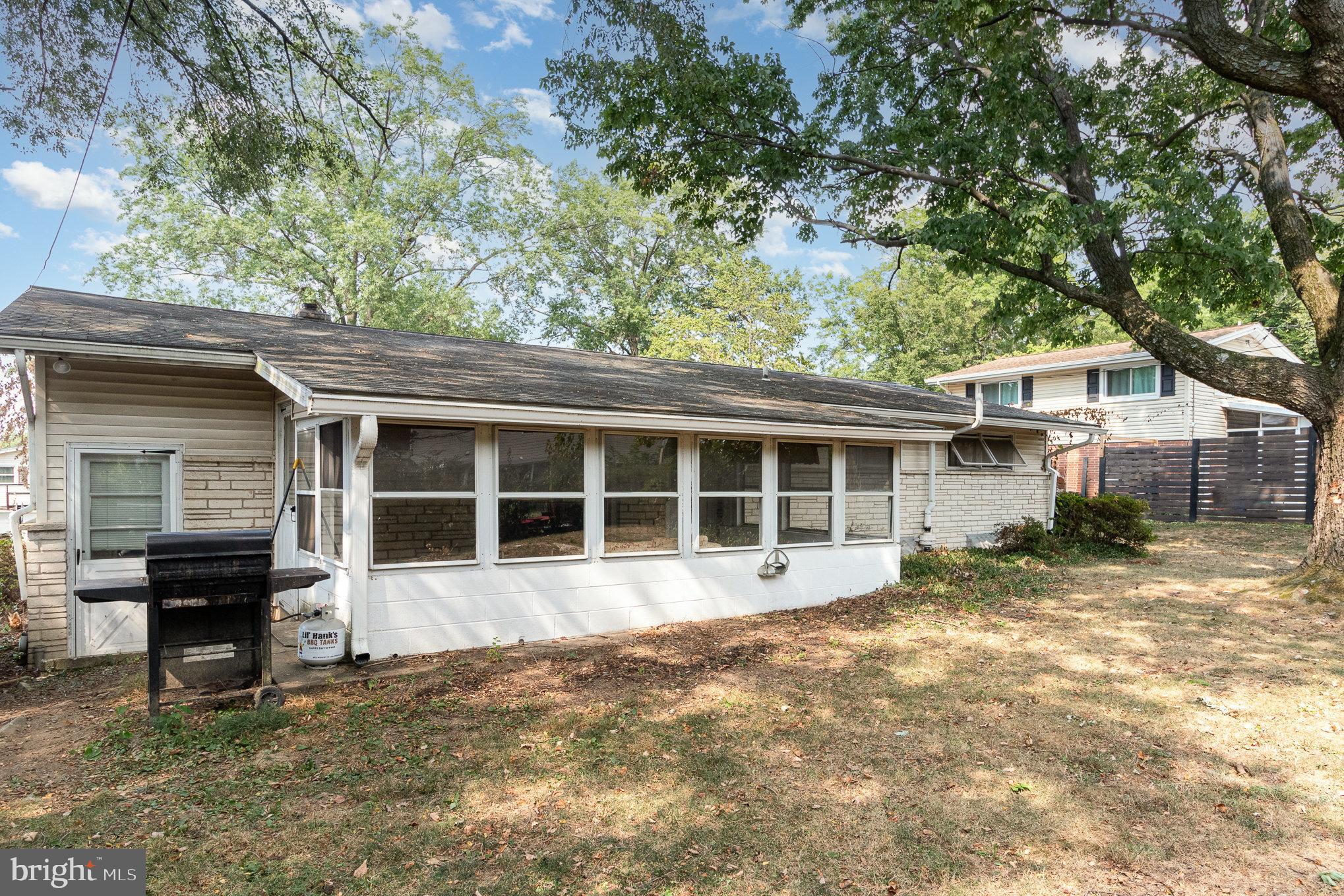 4611 Coventry Road Harrisburg, PA 17109 - Photo 19 of 27 Rear