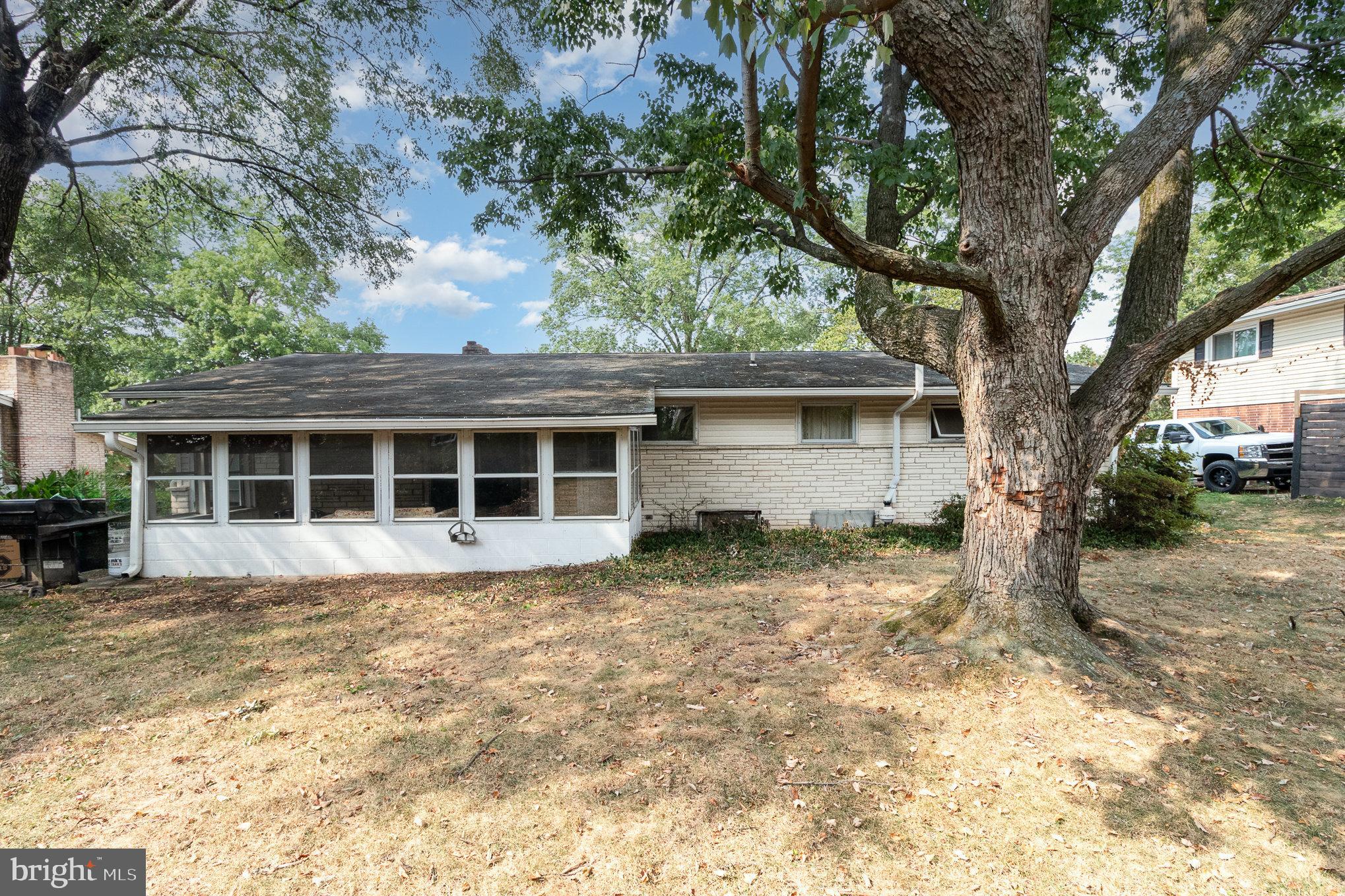 4611 Coventry Road Harrisburg, PA 17109 - Photo 20 of 27 Rear