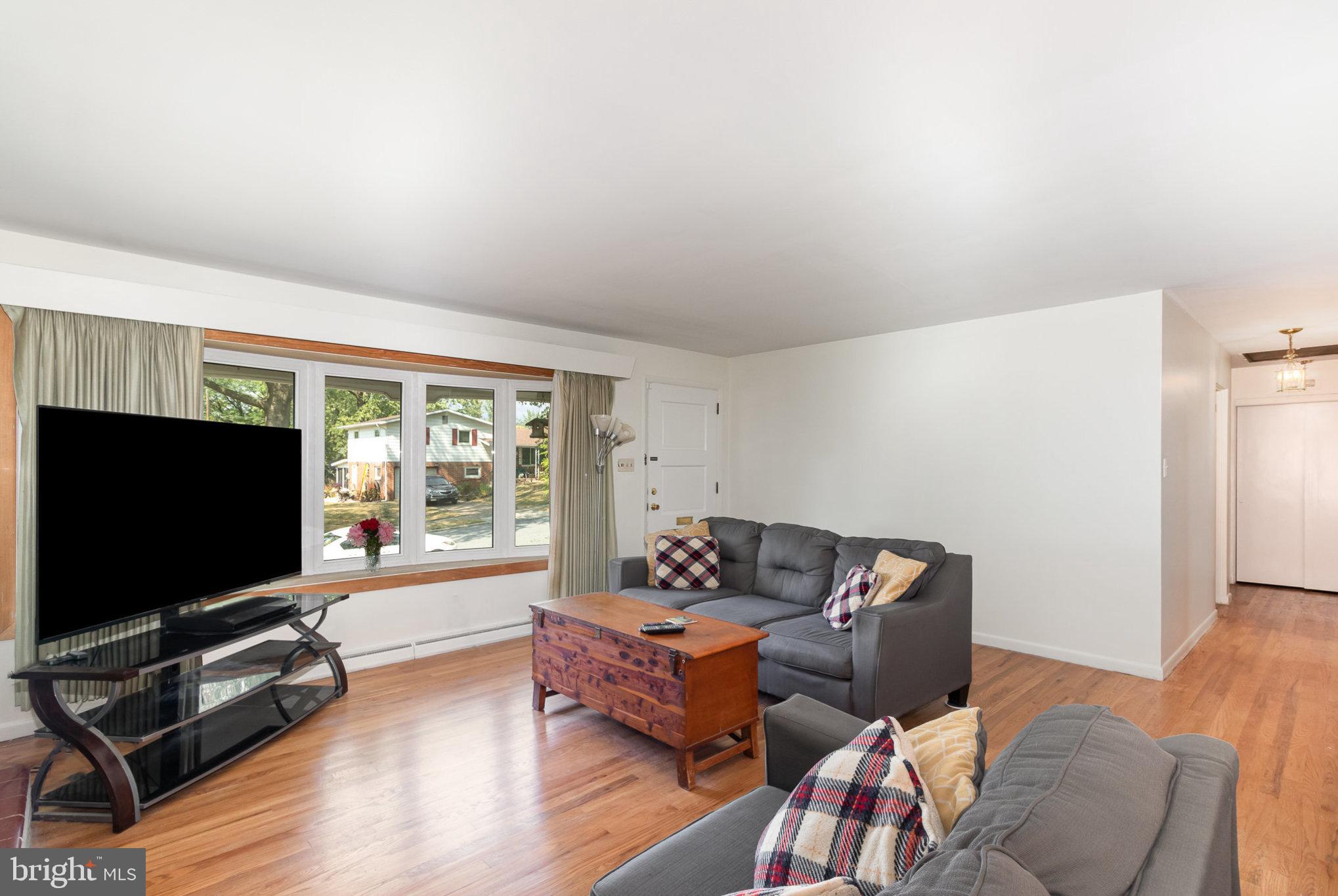 4611 Coventry Road Harrisburg, PA 17109 - Photo 5 of 27 Family room