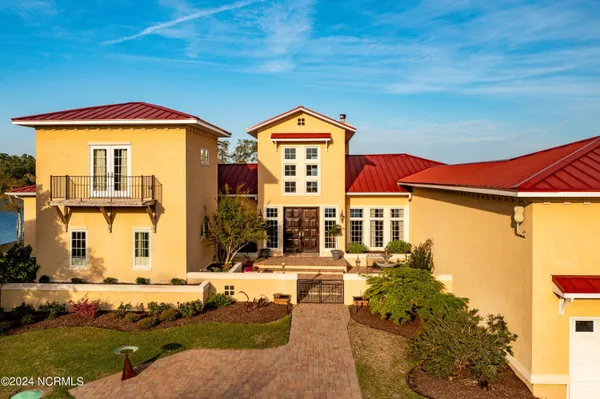 $2,139,000 | 6054 Dolphin Road, Oriental, NC 28571