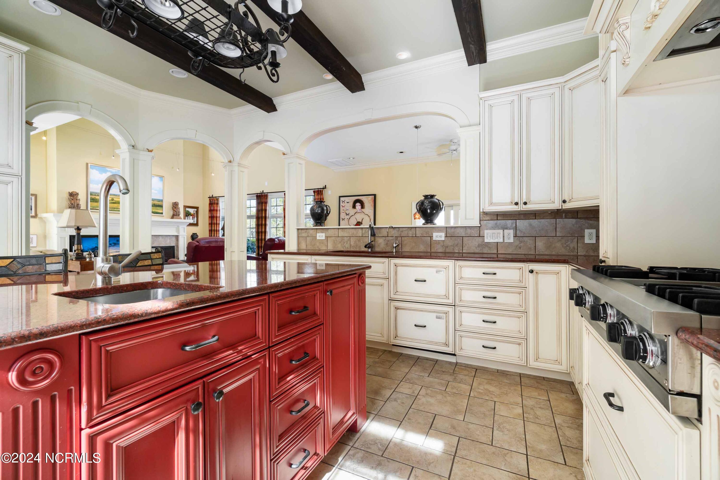 6054 Dolphin Road Oriental, NC 28571 - Photo 24 of 76 Gourmet Kitchen
