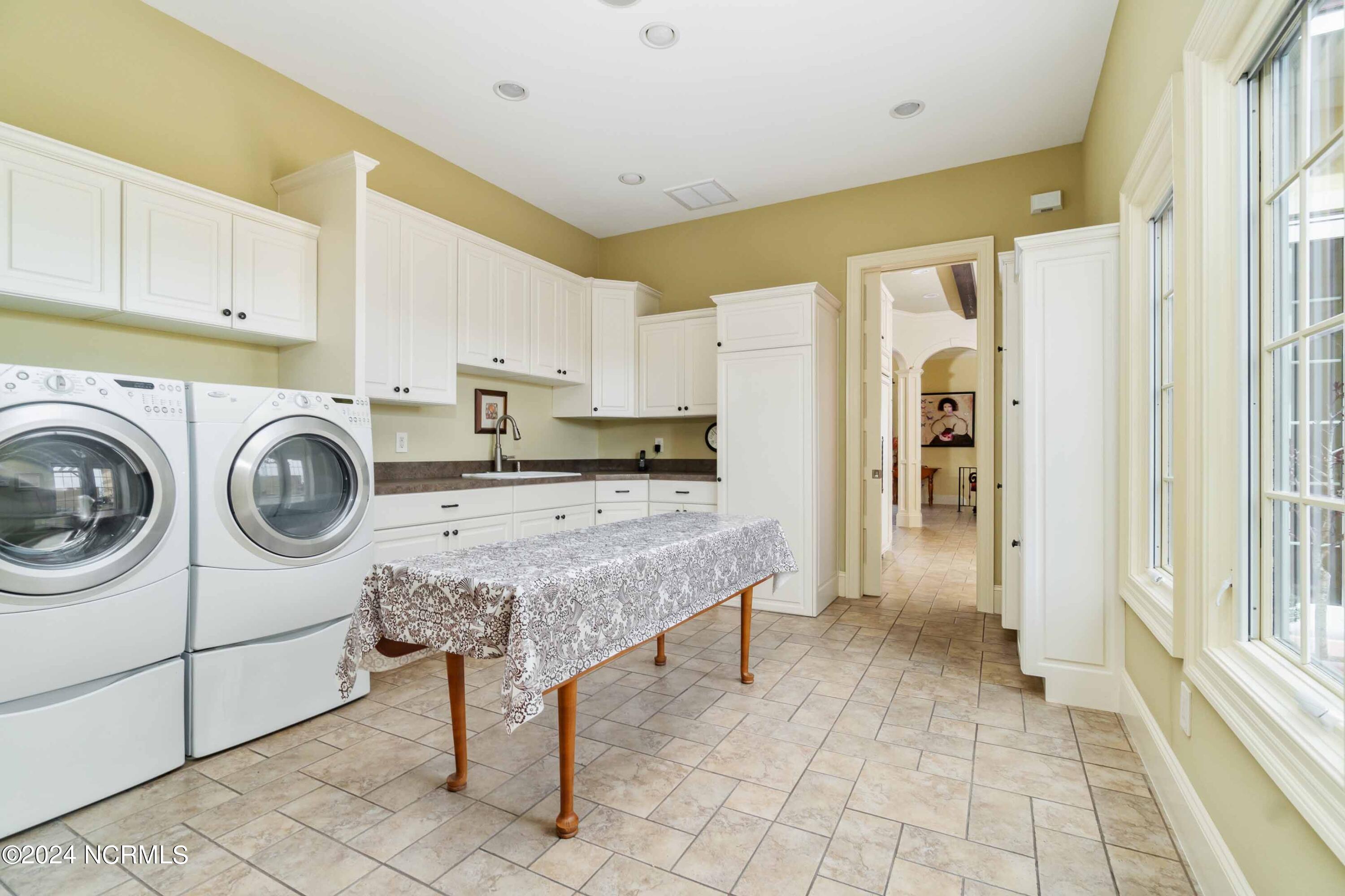 6054 Dolphin Road Oriental, NC 28571 - Photo 26 of 76 Laundry Rom