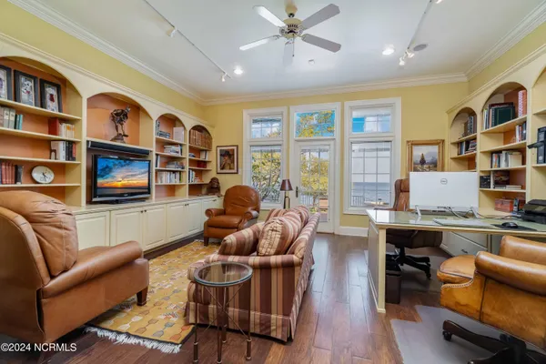 $2,139,000 | 6054 Dolphin Road, Oriental, NC 28571