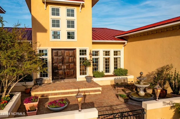 $2,139,000 | 6054 Dolphin Road, Oriental, NC 28571