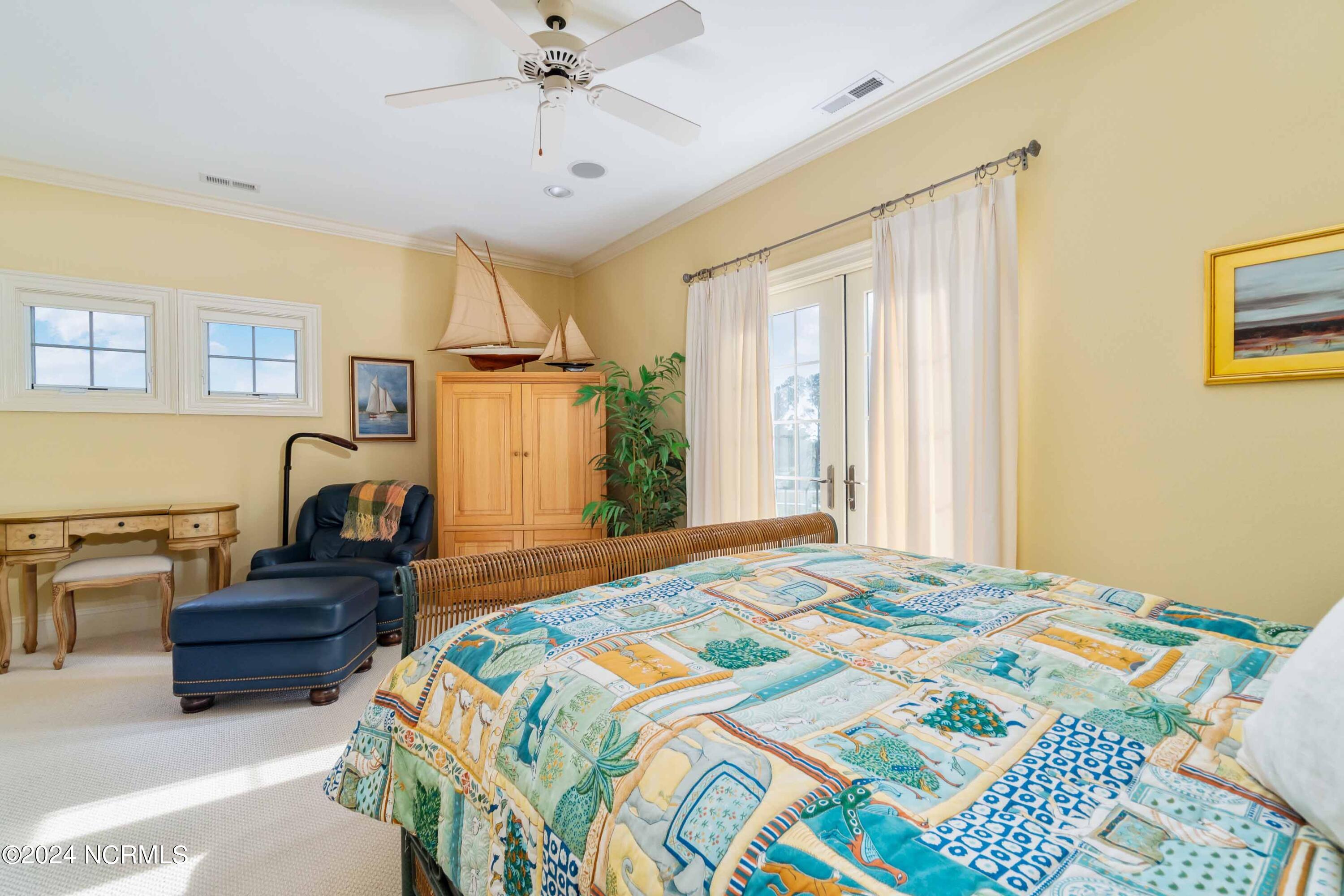 6054 Dolphin Road Oriental, NC 28571 - Photo 50 of 76 2nd Floor Guest Suite