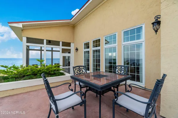 $2,139,000 | 6054 Dolphin Road, Oriental, NC 28571
