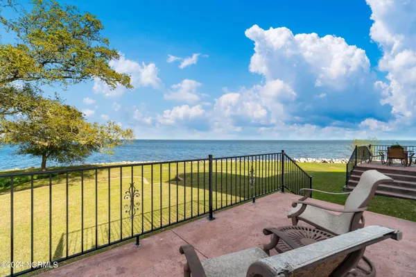 $2,139,000 | 6054 Dolphin Road, Oriental, NC 28571