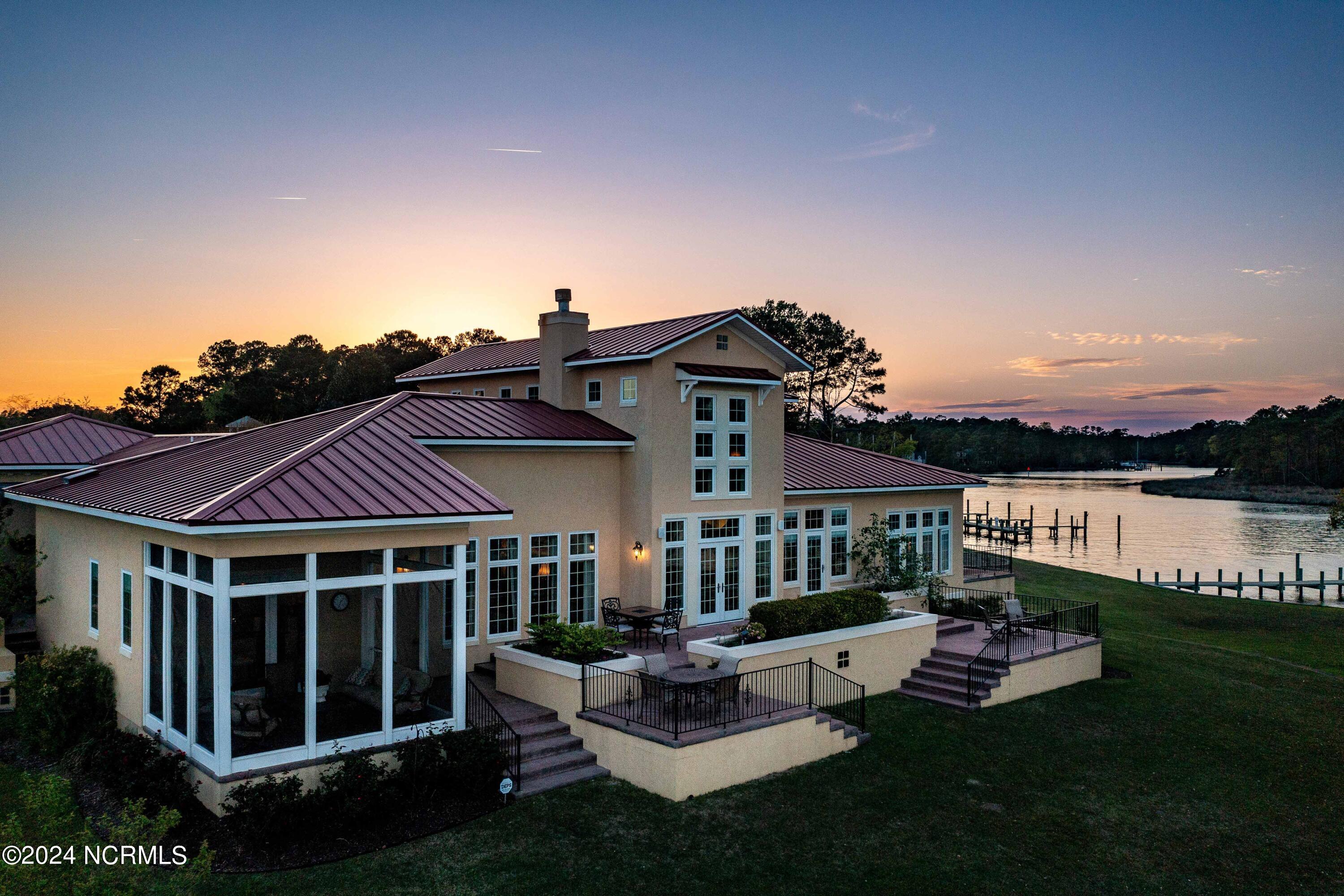 6054 Dolphin Road Oriental, NC 28571 - Photo 72 of 76 Embracing the Sky