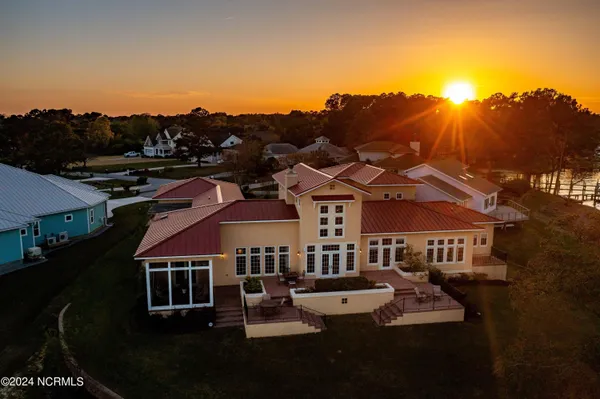 $2,139,000 | 6054 Dolphin Road, Oriental, NC 28571