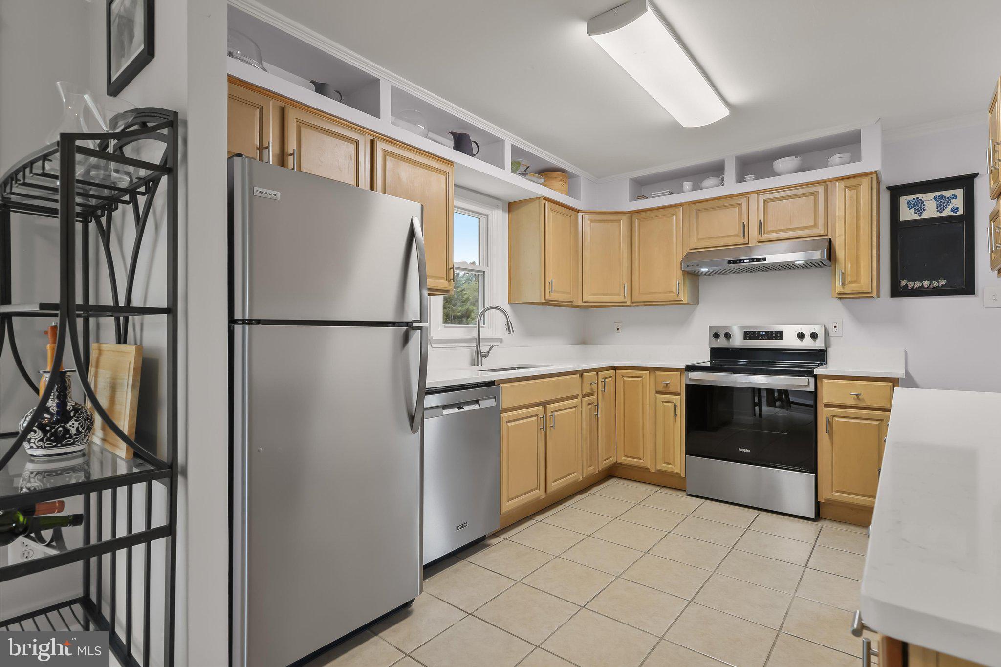 818 Uniontown Road Westminster, MD 21158 - Photo 11 of 38 Kitchen