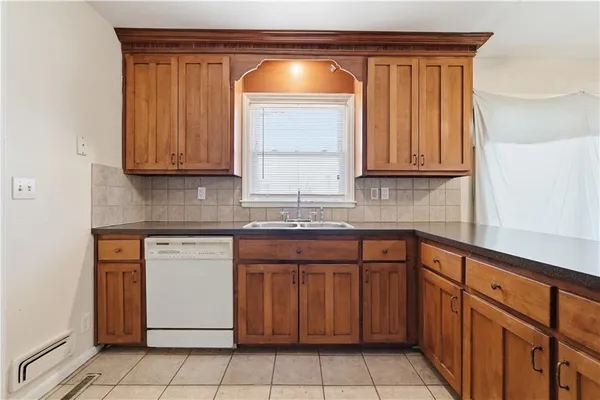 $183,000 | 9412 East 70th Terrace, Raytown, MO 64133
