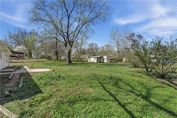 $183,000 | 9412 East 70th Terrace, Raytown, MO 64133