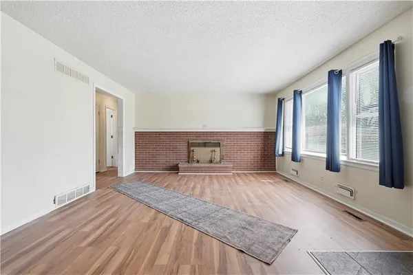 $183,000 | 9412 East 70th Terrace, Raytown, MO 64133