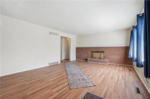$183,000 | 9412 East 70th Terrace, Raytown, MO 64133