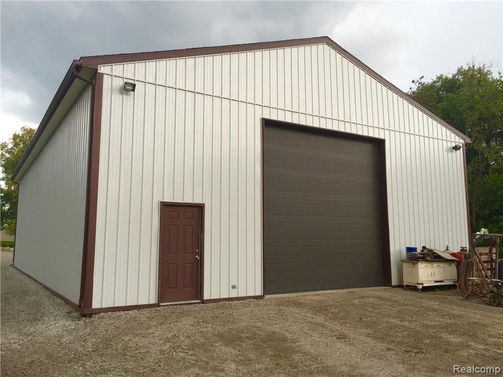 4308 Beck Road Howell, MI 48843 - Photo 27 of 47 7.jpg